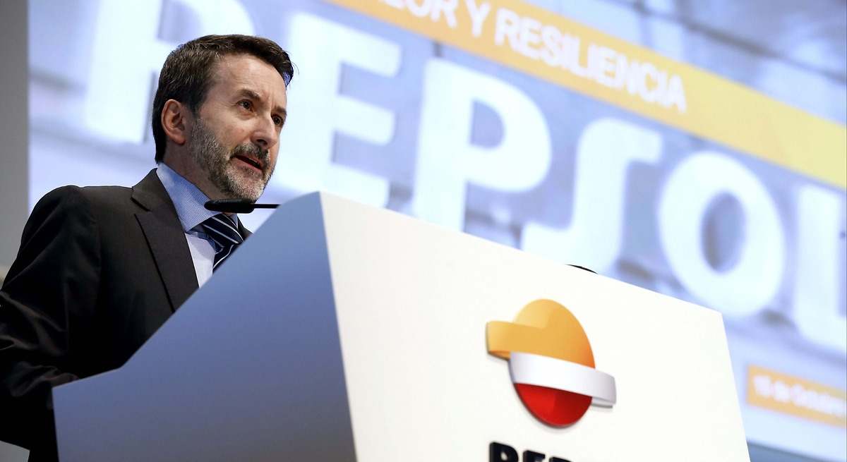 Repsol acusa a Iberdrola de intentar limitar la competencia en electricidad